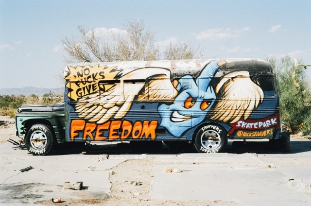 graffiti-bus