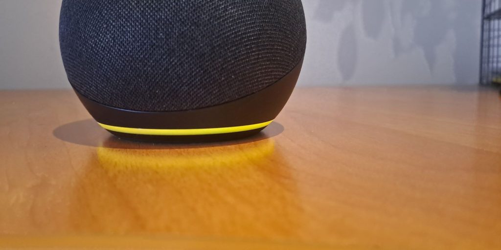echo avec lumière jaune clignotante